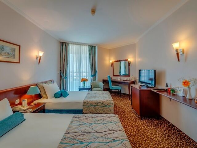 Best Western Plus Khan Hotel