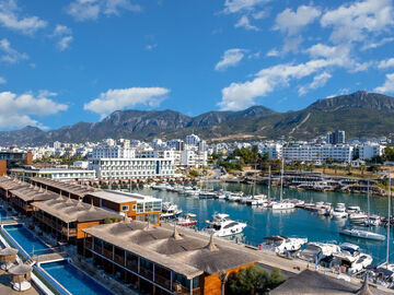 Les Ambassadeurs Hotel & Casino