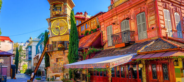 UÇAKLI TİFLİS BATUM BORJOMİ KARS TURU