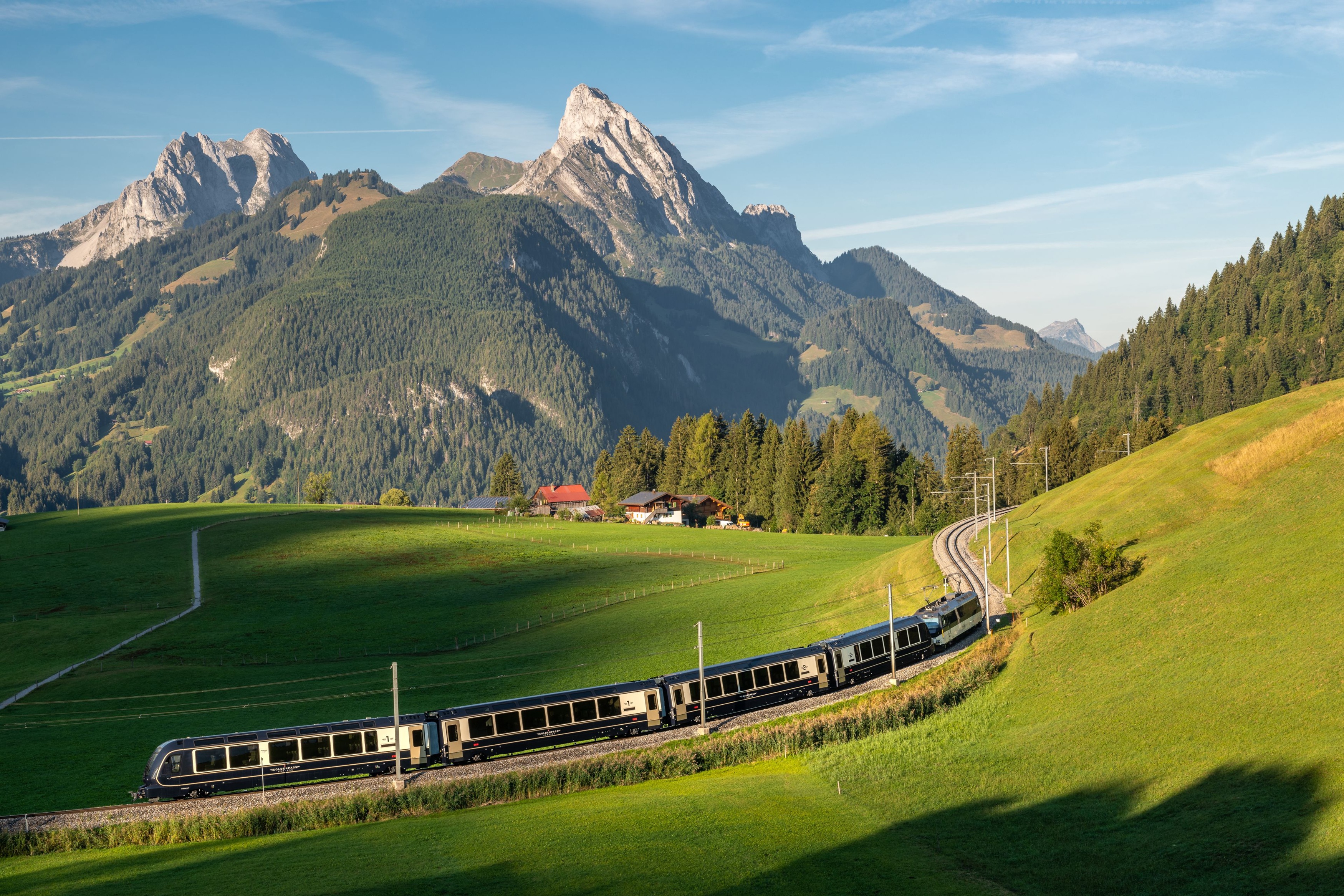 GOLDEN PASS TRENİ İLE ALP ETEKLERİNDE GEZİ İSVİÇRE & ALSACE - COLMAR
