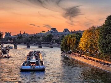 PARİS DİSNEYLAND BRÜKSEL AMSTERDAM TURU