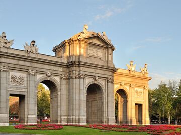 RAMAZAN BAYRAMINA ÖZEL KEŞİF DOLU BÜYÜK İSPANYA & ENDÜLÜS (İZMİR HARAKETLİ)