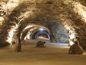 ÇANKIRI TUZ MAĞARASI- ÇORUM- TOKAT- YOZGAT- KIRŞEHİR TURU